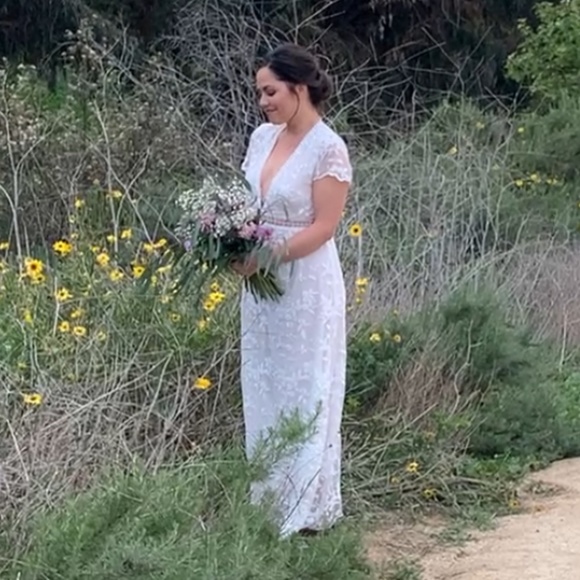 White V-neck Lace Boho Maxi Dress - Picture 7 of 7